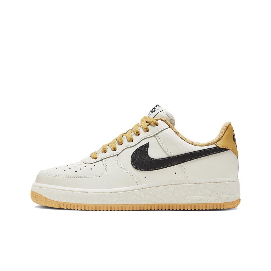 Nike Shoes Air Force 1 - حذاء نايك إير فورس 1 للسكات