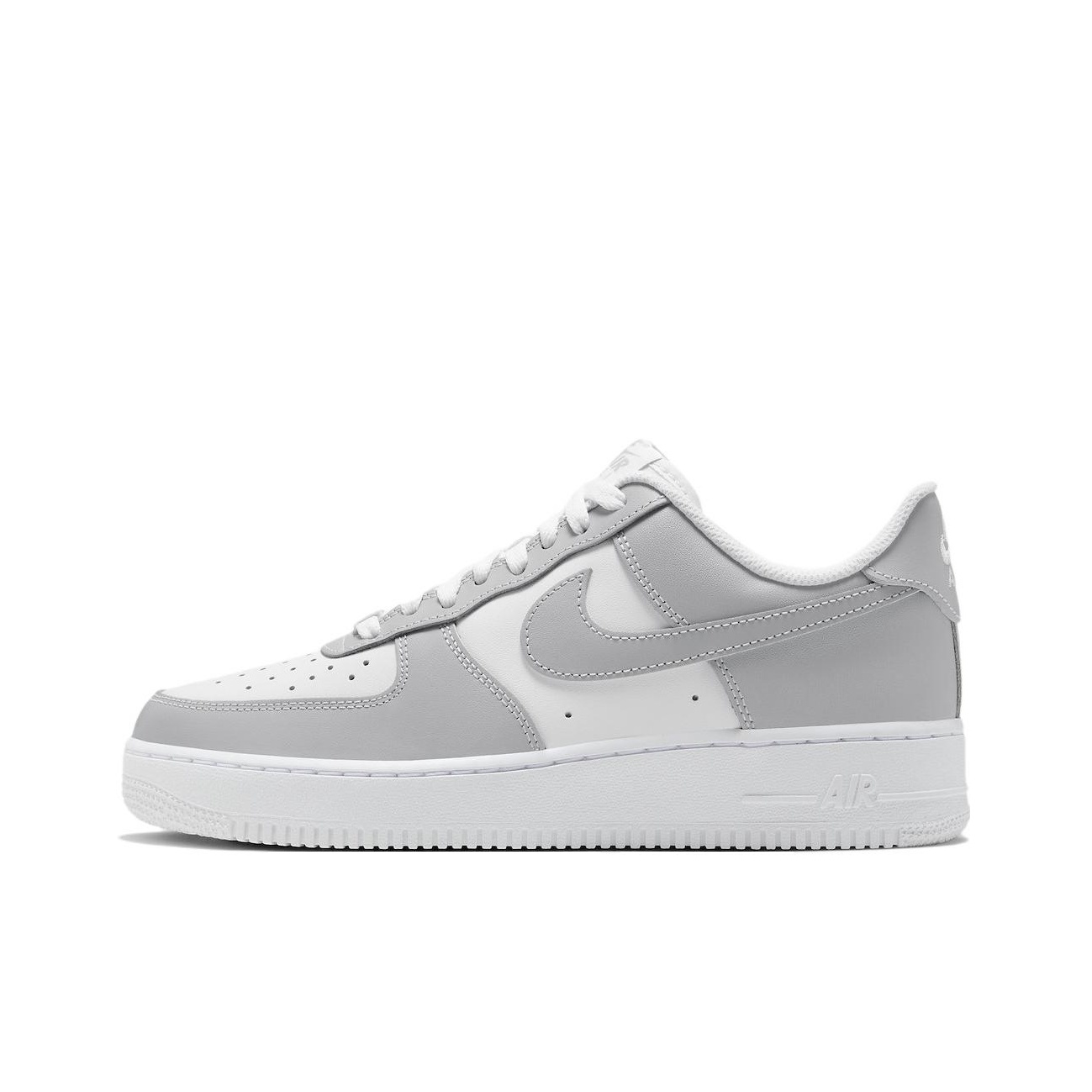 Nike Shoes Air Force 1 - حذاء نايك اير فورس 1 للرجال