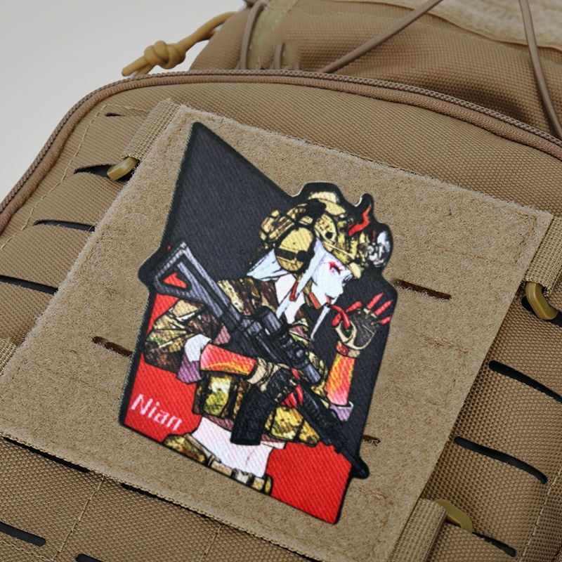 التكتيكية فتاة مع بندقية المعن - مراجعة Urban Backpack Tactical وسعره