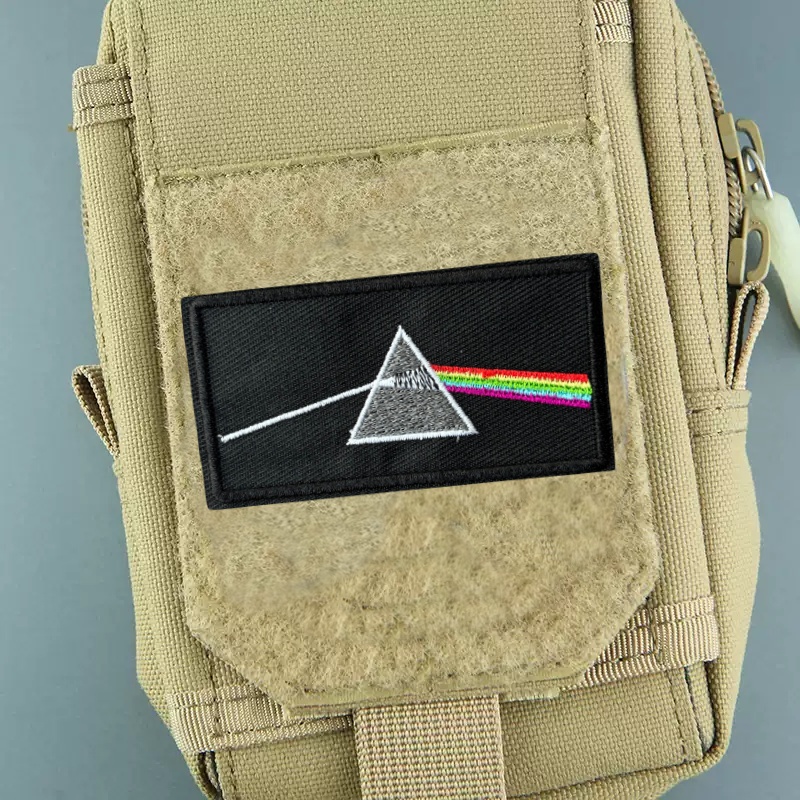 الانكسار الضوء المطرزة التصحيح - مراجعة Rucksack Military Style وسعره