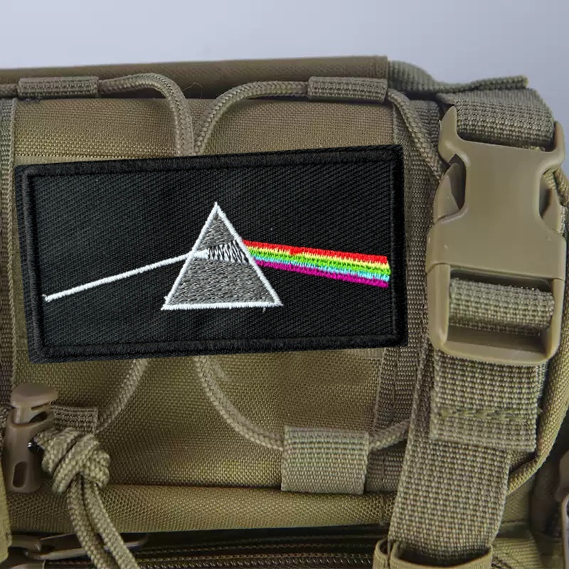 الانكسار الضوء المطرزة التصحيح - مراجعة Rucksack Military Style وسعره