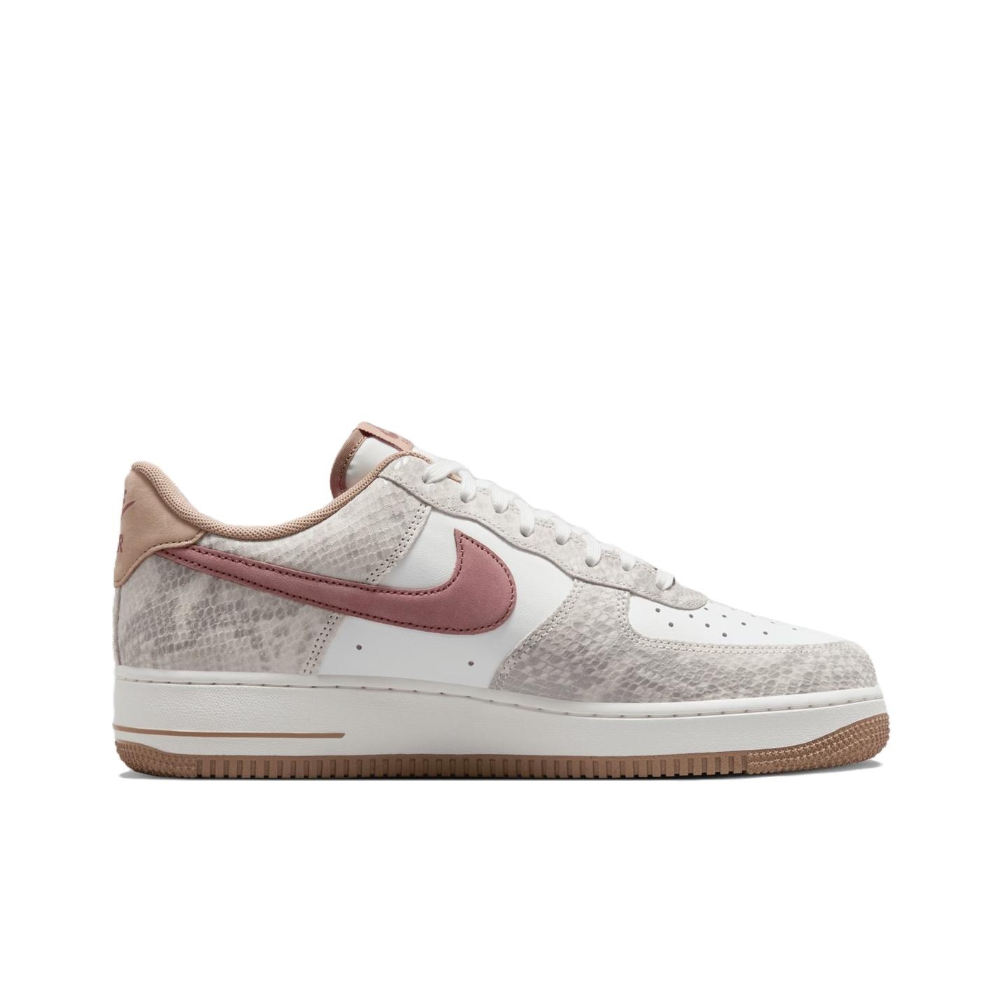 حذاء نايك إير فورس 1 للرجال من - مراجعة Nike Shoes Air Force 1 وسعره