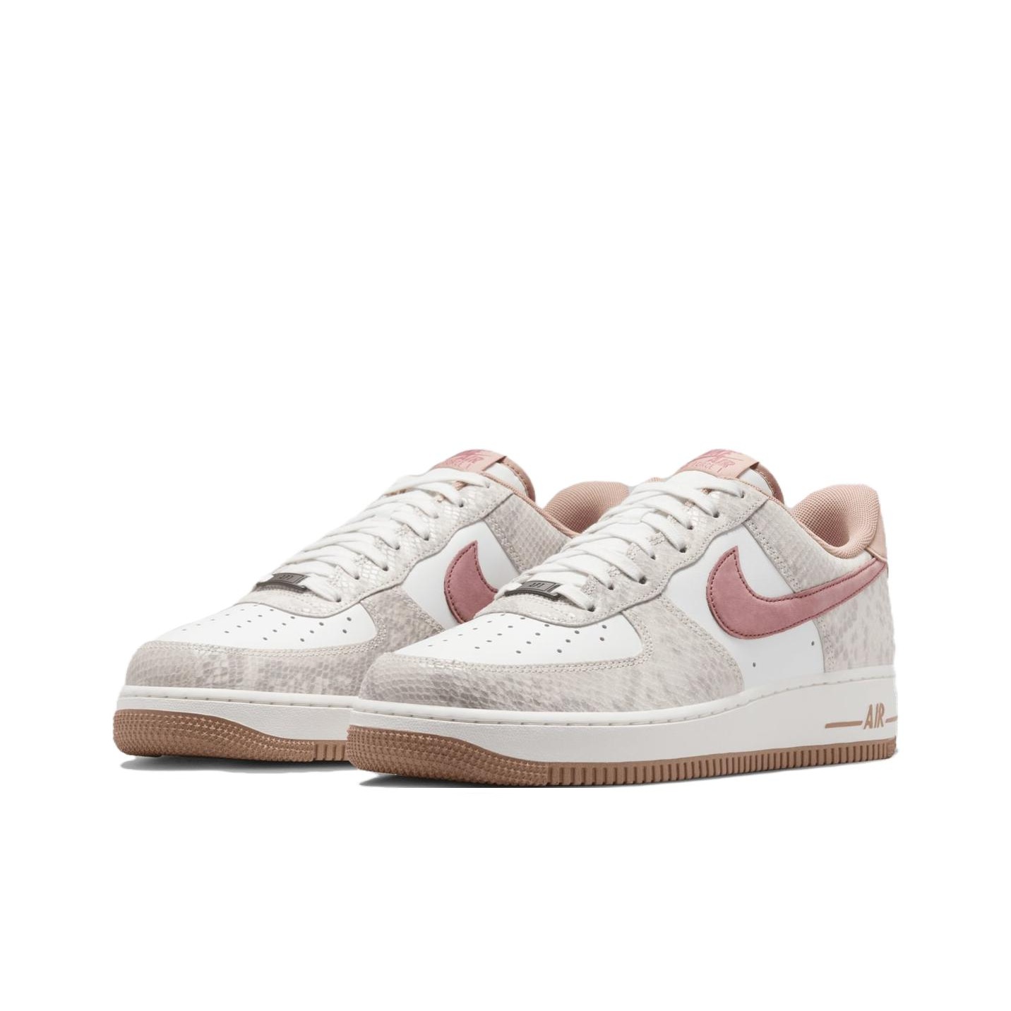 حذاء نايك إير فورس 1 للرجال من - مراجعة Nike Shoes Air Force 1 وسعره