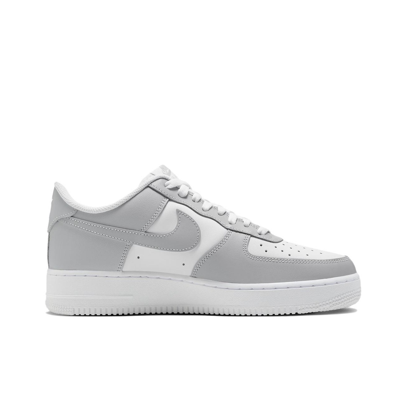 حذاء نايك اير فورس 1 للرجال ذو - مراجعة Nike Shoes Air Force 1 وسعره